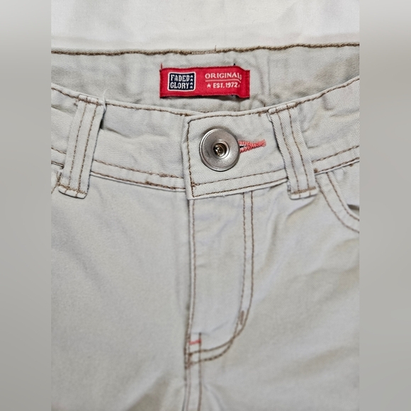 Faded Glory Girls Beige Jean Bermuda Shorts With Hearts On Back Pockets Size 7 - Picture 3 of 10
